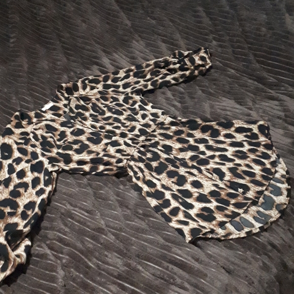 XS Ardene Leopard shirt with Zipper and Pockets - Picture 9 of 9